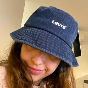 levi jeans logo bucket hat